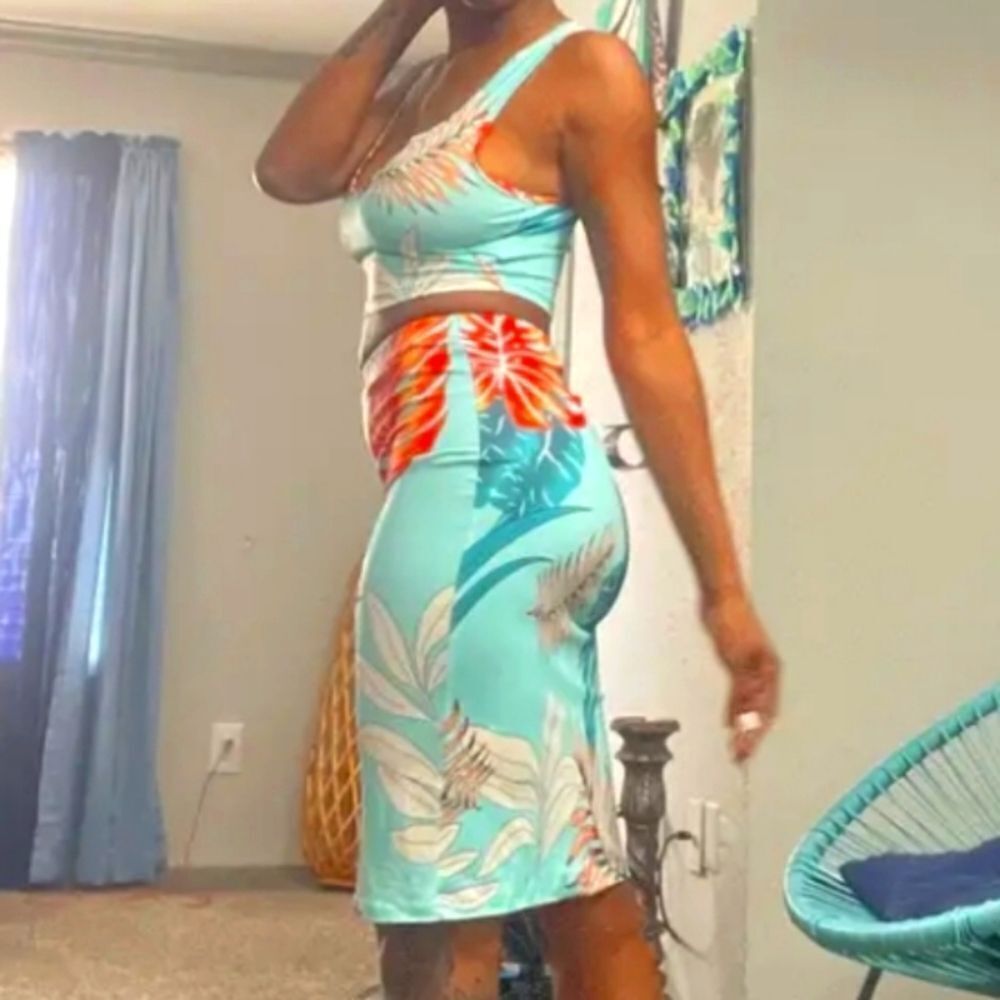Ladies Tropical two piece skirt set sz small - Picture 2 of 6